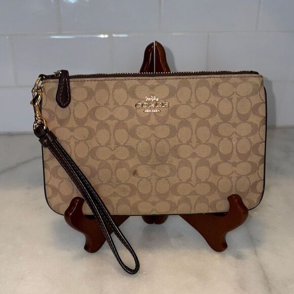 Coach Wristlet Bag Purse Jacquard Signature Logo Canvas Large Wristlet - Picture 1 of 15